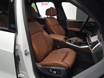 2025 BMW X5 thumbnail 16
