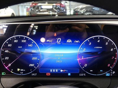 MERCEDES-BENZ E-CLASS - 8