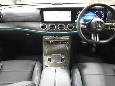 MERCEDES-BENZ E-CLASS - 2