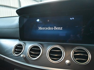 MERCEDES-BENZ E-CLASS - 10