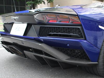 LAMBORGHINI AVENTADOR - 7