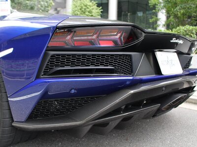 LAMBORGHINI AVENTADOR - 8
