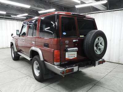 TOYOTA LAND CRUISER 70 - 7
