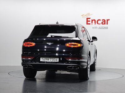 BENTLEY BENTAYGA - 3