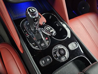 BENTLEY BENTAYGA - 9