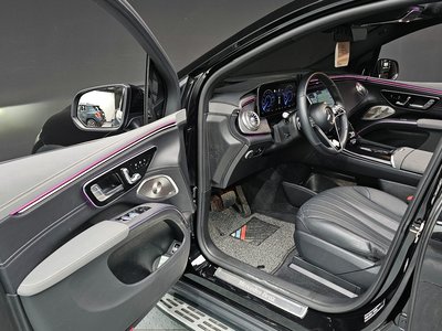 MERCEDES-BENZ EQS - 10