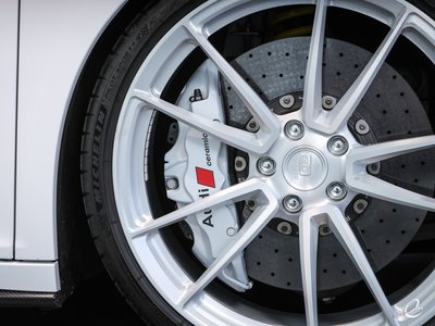 صورة مصغرة 32 لـ 2019 AUDI R8