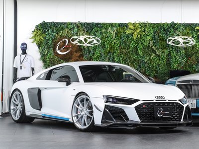 AUDI R8 - 1