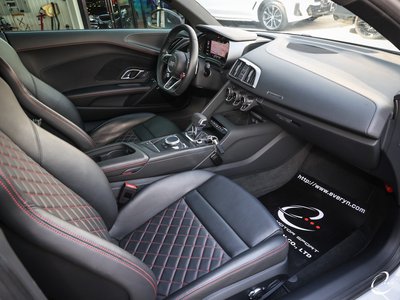 صورة مصغرة 76 لـ 2019 AUDI R8
