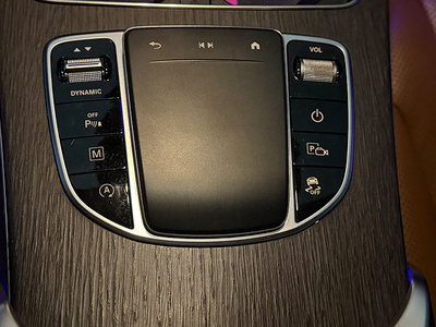 MERCEDES-BENZ GLC - 9