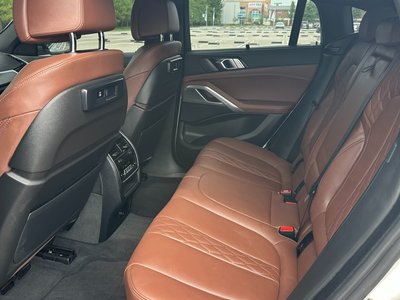 2022 BMW X6 — миниатюра 13