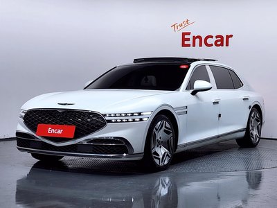 صورة 1 لـ 2022 Genesis G90 (RS4)