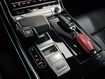 2020 AUDI A8 — фото 9