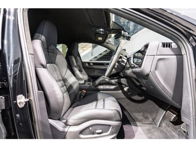 2026 Porsche CAYENNE 照片 3