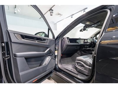 2026 Porsche CAYENNE thumbnail 15