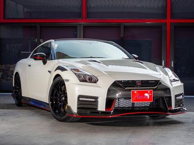 NISSAN GT-R
