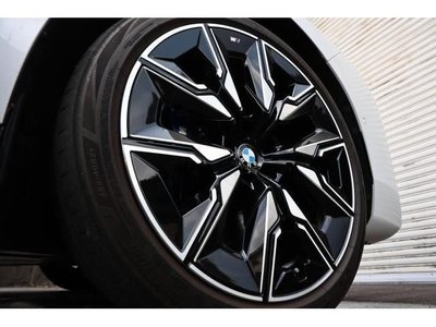 2024 BMW I7 photo 9