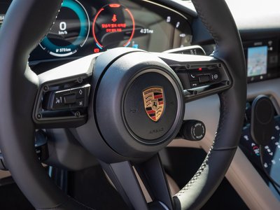 2026 Porsche TAYCAN photo 7