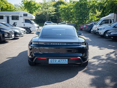 2026 Porsche TAYCAN photo 3