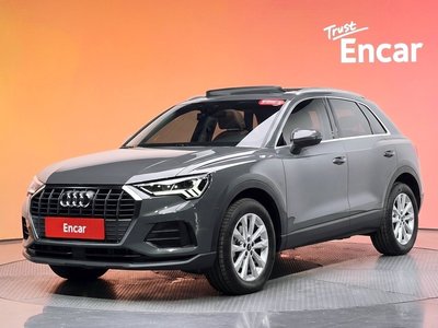 AUDI Q3 - 1