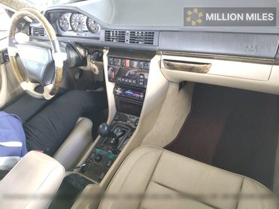 MERCEDES-BENZ E-CLASS - 3