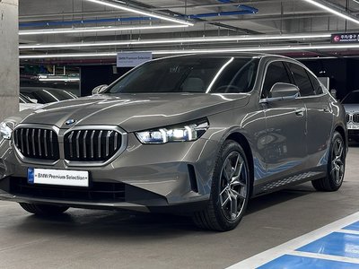 BMW 5 SERIES - 1