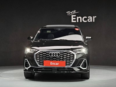 AUDI Q3 - 2