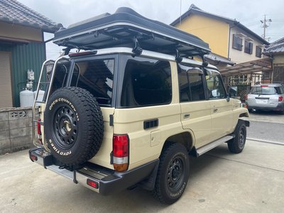 TOYOTA LAND CRUISER 70 - 7