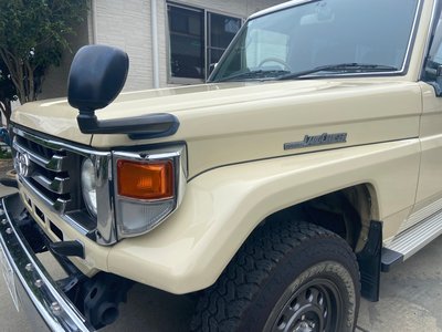 TOYOTA LAND CRUISER 70 - 10