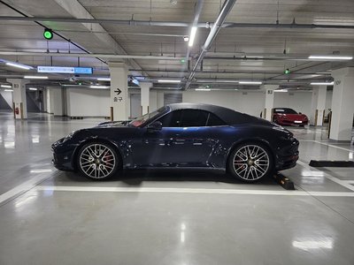 PORSCHE 911 - 8