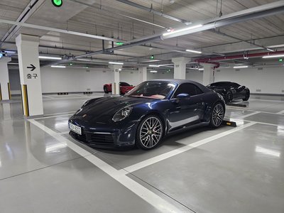 PORSCHE 911 - 1