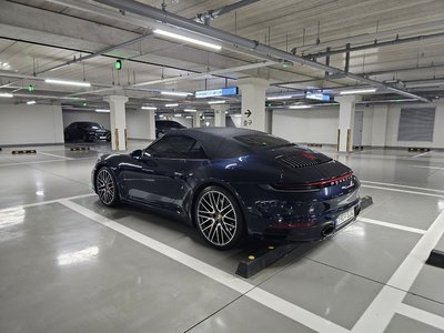 PORSCHE 911 - 4