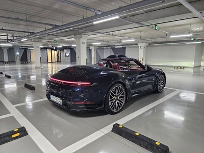 PORSCHE 911 - 6