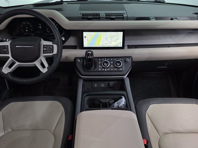 صورة 5 لـ 2023 LAND Rover DEFENDER