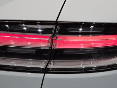 2022 Porsche MACAN 照片 10