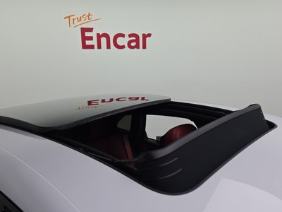 2022 Porsche MACAN thumbnail 28