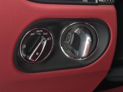 2022 Porsche MACAN thumbnail 21