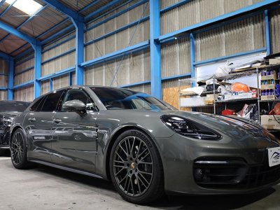 PORSCHE PANAMERA - 4