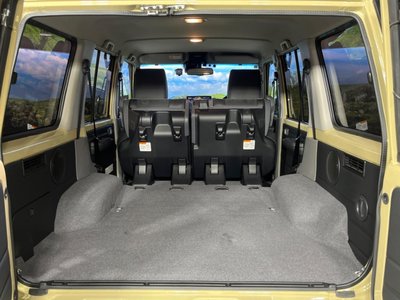 TOYOTA LAND CRUISER 70 - 10