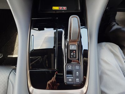 صورة مصغرة 18 لـ 2024 Toyota VELLFIRE