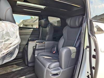 صورة مصغرة 24 لـ 2024 Toyota VELLFIRE