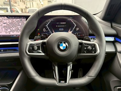 صورة مصغرة 25 لـ 2024 BMW 5 SERIES