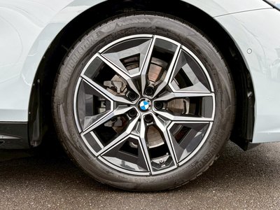 صورة مصغرة 38 لـ 2024 BMW 5 SERIES