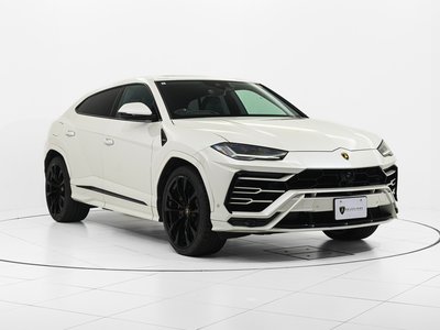 LAMBORGHINI URUS - 1