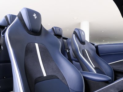2025 FERRARI ROMA SPIDER — миниатюра 17