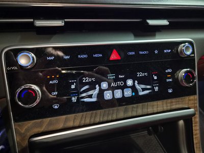 2023 Genesis GV80 — миниатюра 13