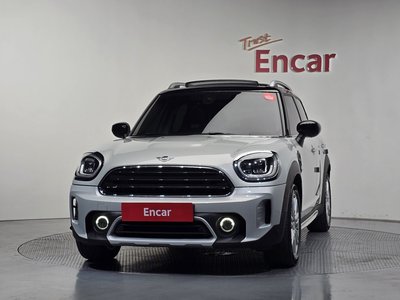 2022 MINI COOPER COUNTRYMAN photo 2