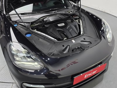 PORSCHE PANAMERA - 7