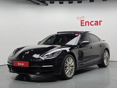 PORSCHE PANAMERA - 1