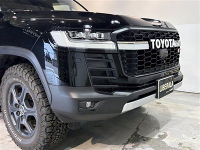 TOYOTA LAND CRUISER 300 - 6